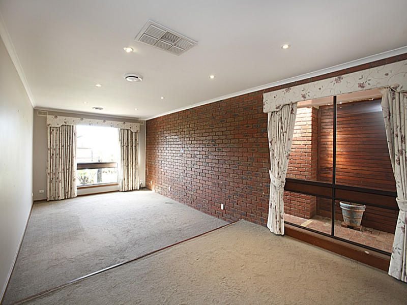 22 Polly Woodside Drive, Altona Meadows - Thumbnail 8