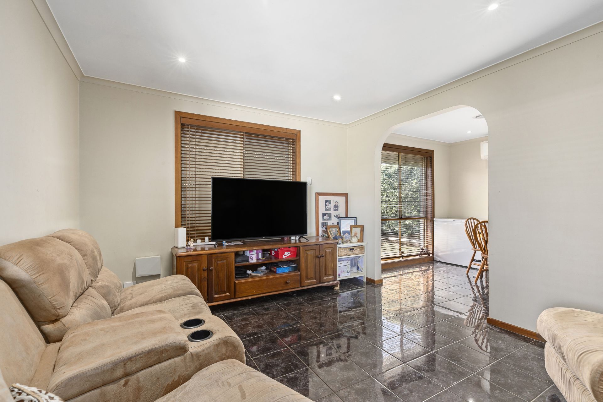 Real Estate For Sale 208 Roycroft Avenue Mill Park , VIC