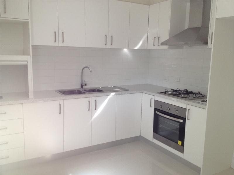 7/66 Pine Street, Reservoir