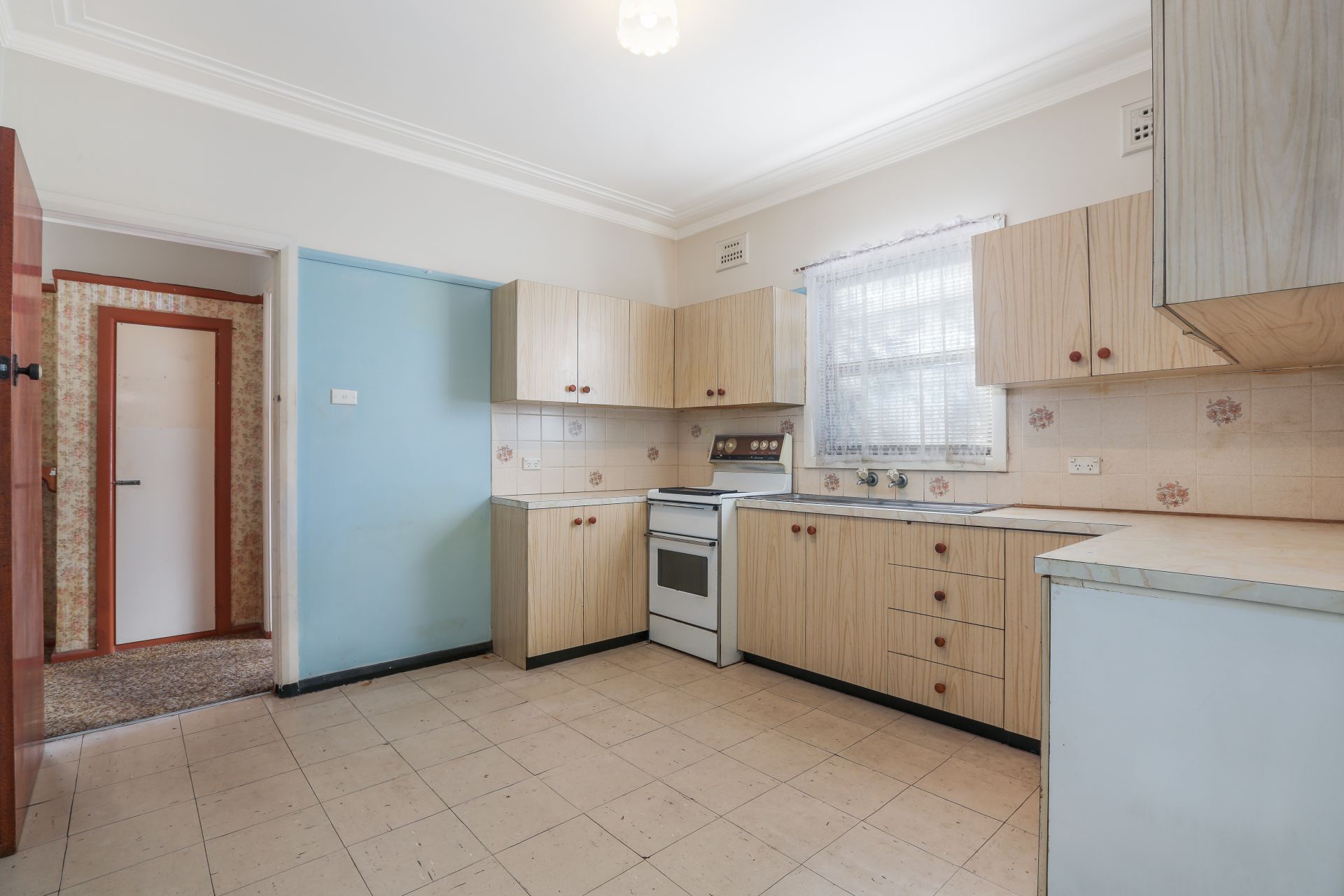 53 Sarsfield Street Blacktown NSW, Blacktown - Thumbnail 2