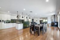 1 Crystal Court, Drouin VIC