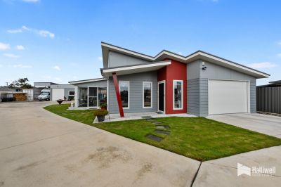 3
 
 
 
  
 
 
 1
 
 
 
  
 
 
 5
 
 
 
 
 
 
 
 23 The Avenue, Latrobe TAS 7307, Latrobe - Thumbnail 2