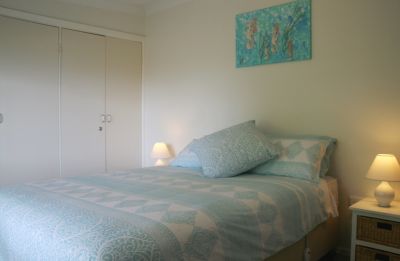 NEAT AND COSY- WITH VIEWS