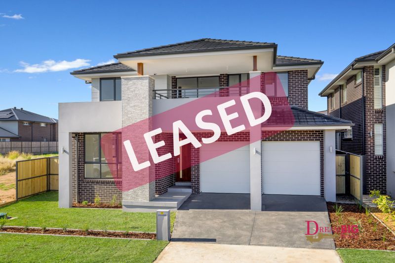 SPACIOUS BRAND-NEW LUXURY HOME !!