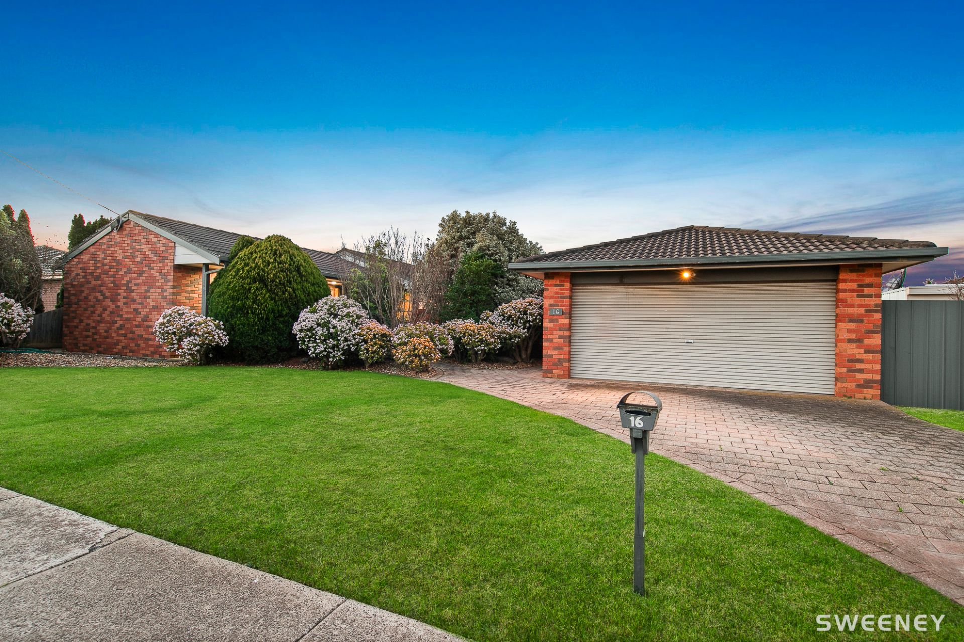 16 Hogans Road, Hoppers Crossing - Thumbnail 2