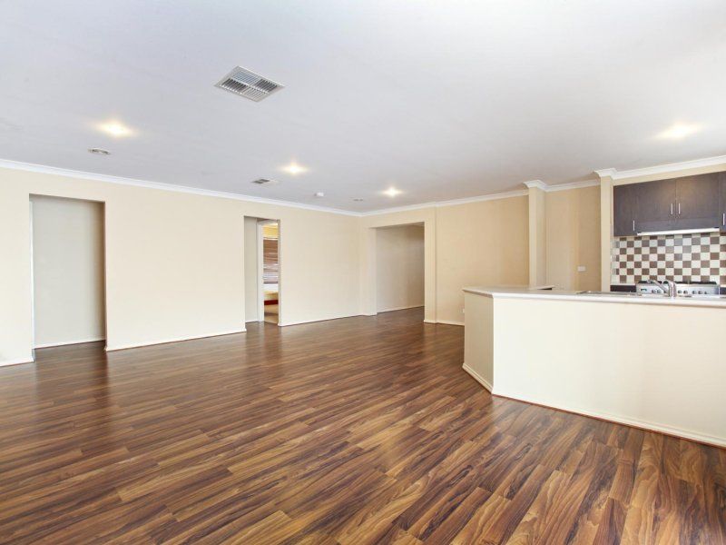 50 Edgbaston Parade, Caroline Springs - Thumbnail 6