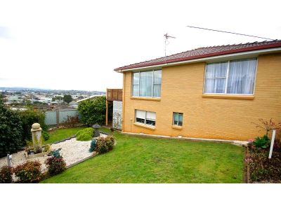 4
 
 
 
  
 
 
 3
 
 
 
  
 
 
 2
 
 
 
 
 
 
 
 126 George Street, DEVONPORT TAS 7310, Devonport - Thumbnail 4
