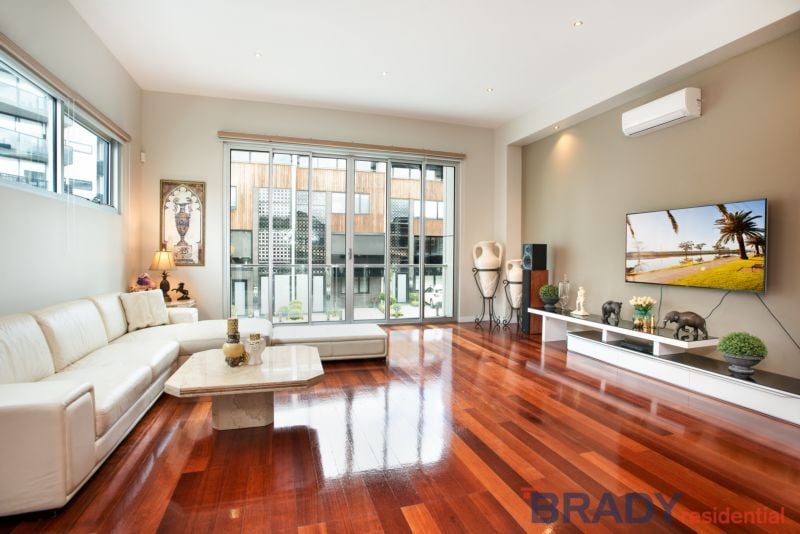 12 The Grand MARIBYRNONG VIC, Maribyrnong - Thumbnail 2