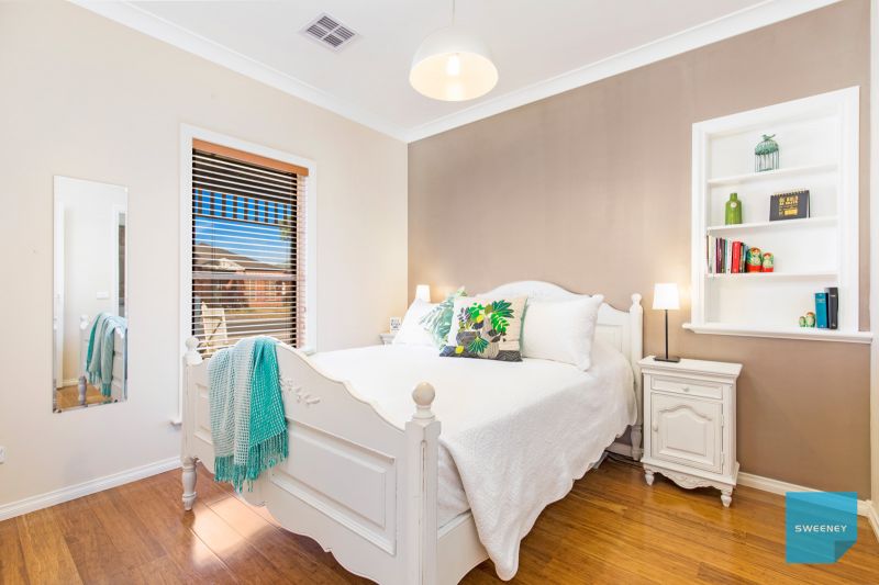 27 Naracoorte Drive, Caroline Springs - Thumbnail 7