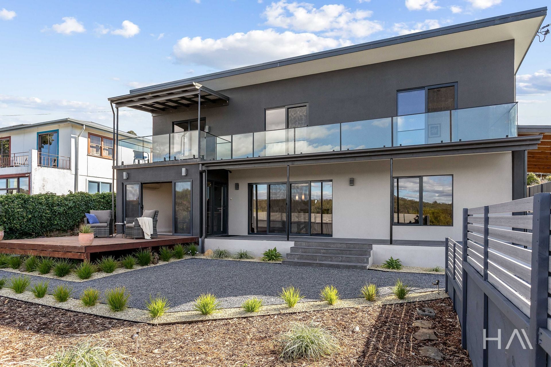 143 Gravelly Beach Road Blackwall, Blackwall - Thumbnail 2