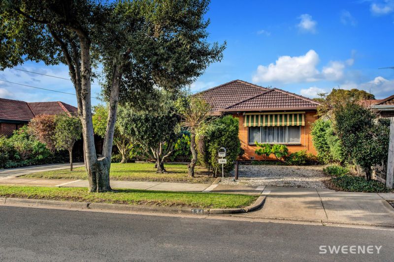 134 Grieve Parade, Altona - Thumbnail 2