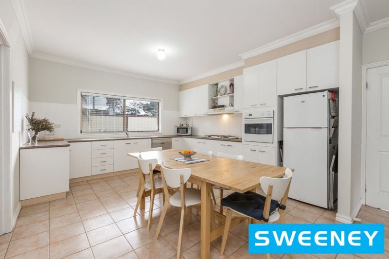 1/18 Langshaw Street, Altona North - Thumbnail 2