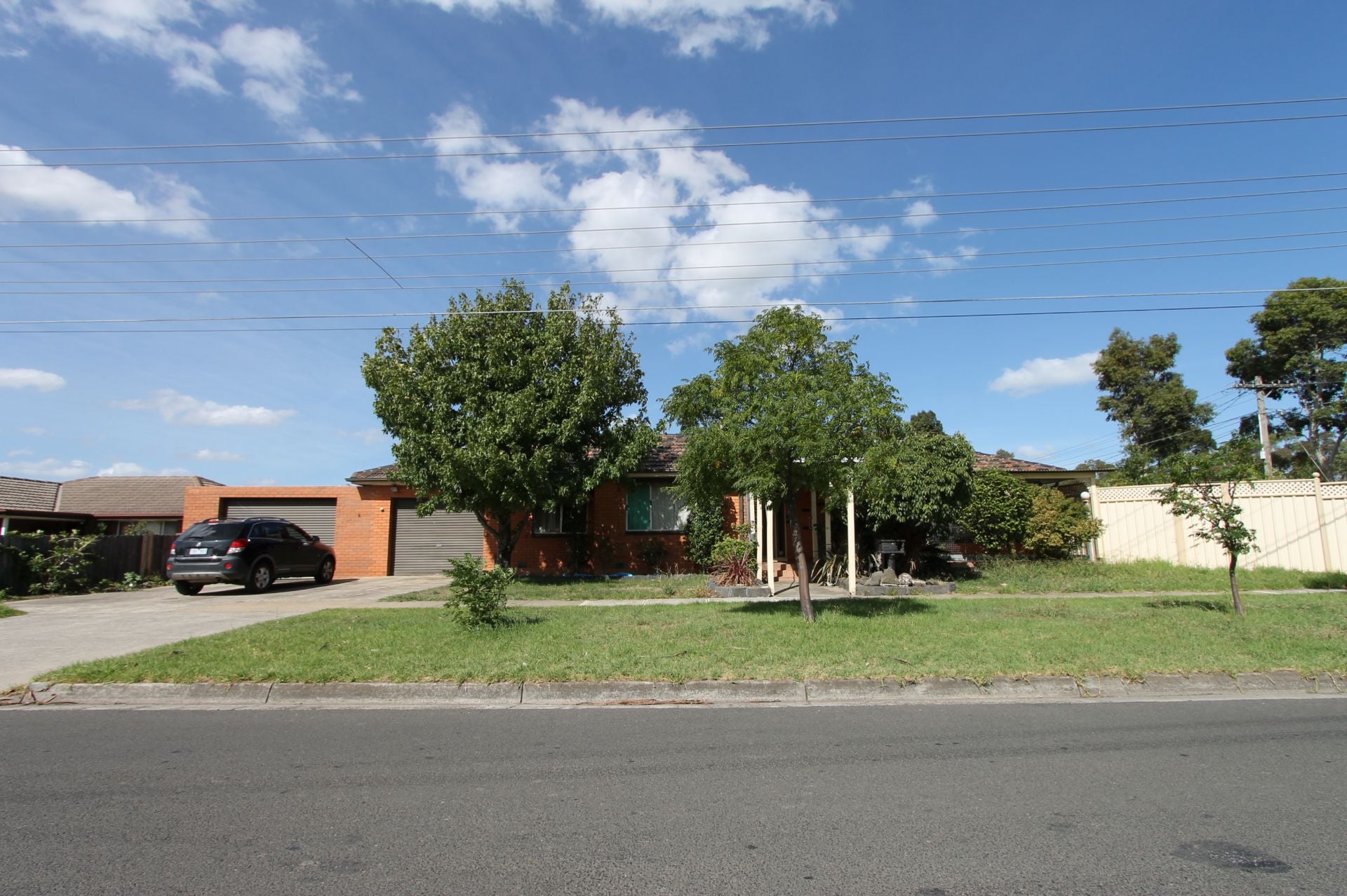 UNBEATABLE LOCATION! CLOSE TO THE NORTHERN HOSPITAL, EPPING PLAZA, EPPING PRIMARY SCHOOL AND MORE!