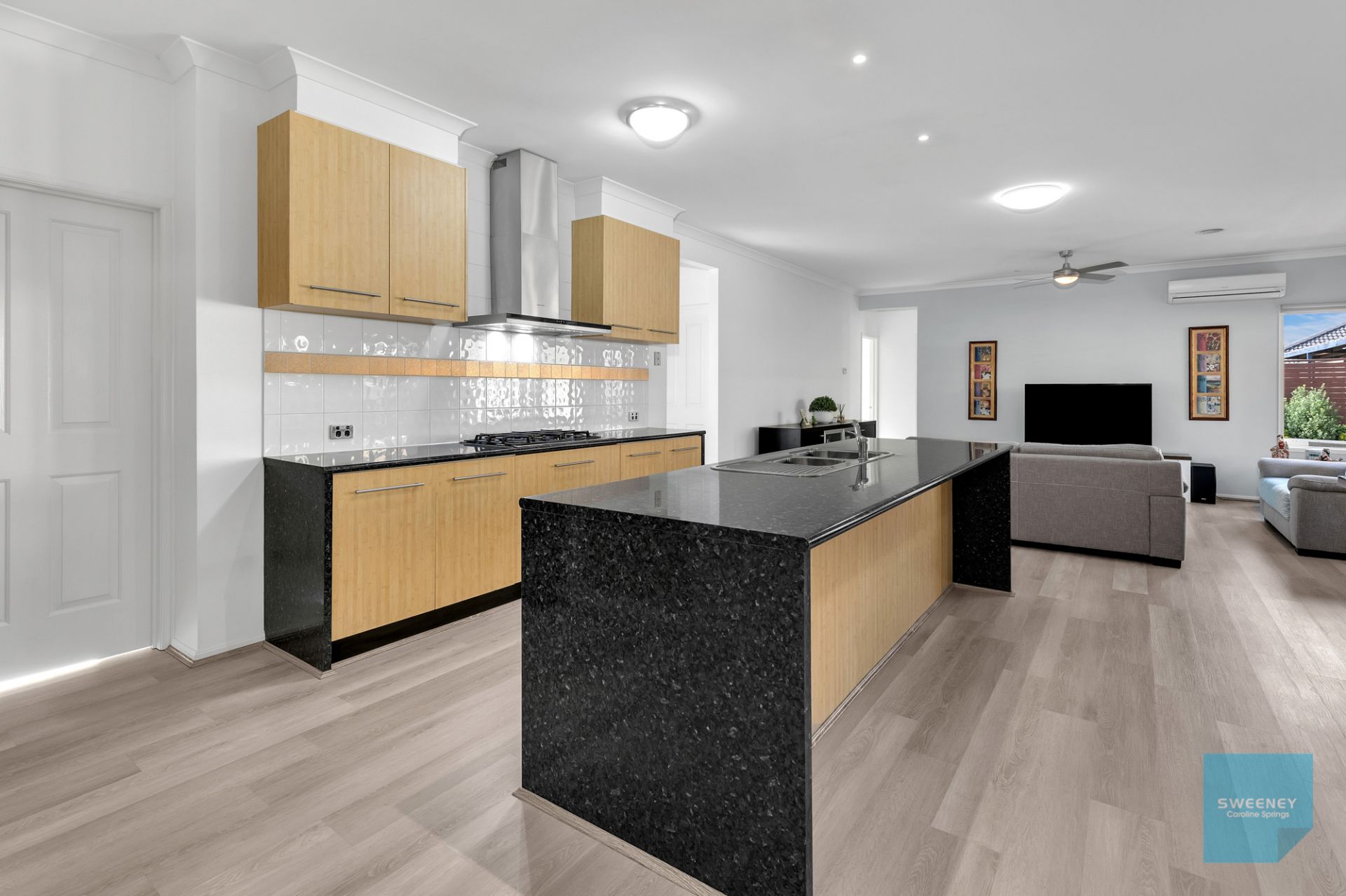 3 Wattlepark Street, Caroline Springs - Thumbnail 5