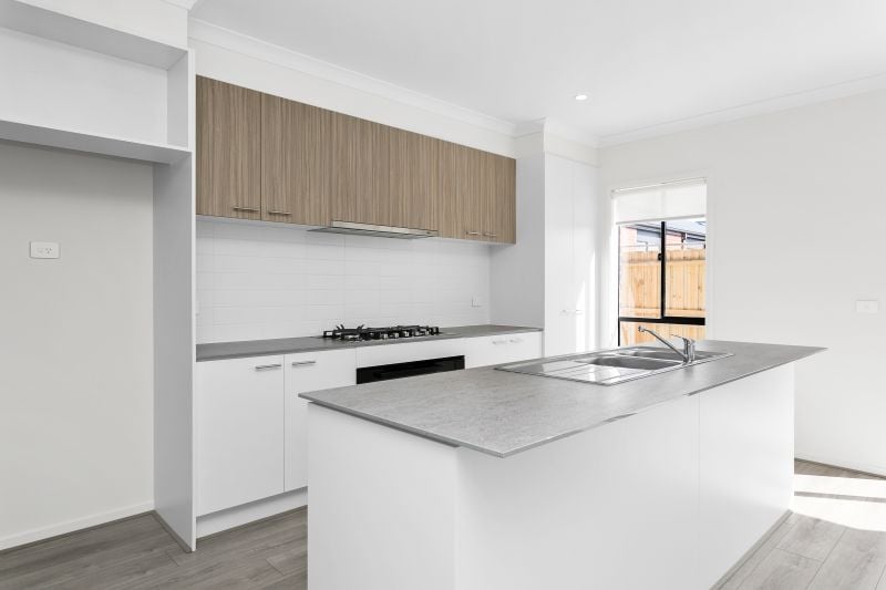 2 Bracegirdle Drive, Mickleham