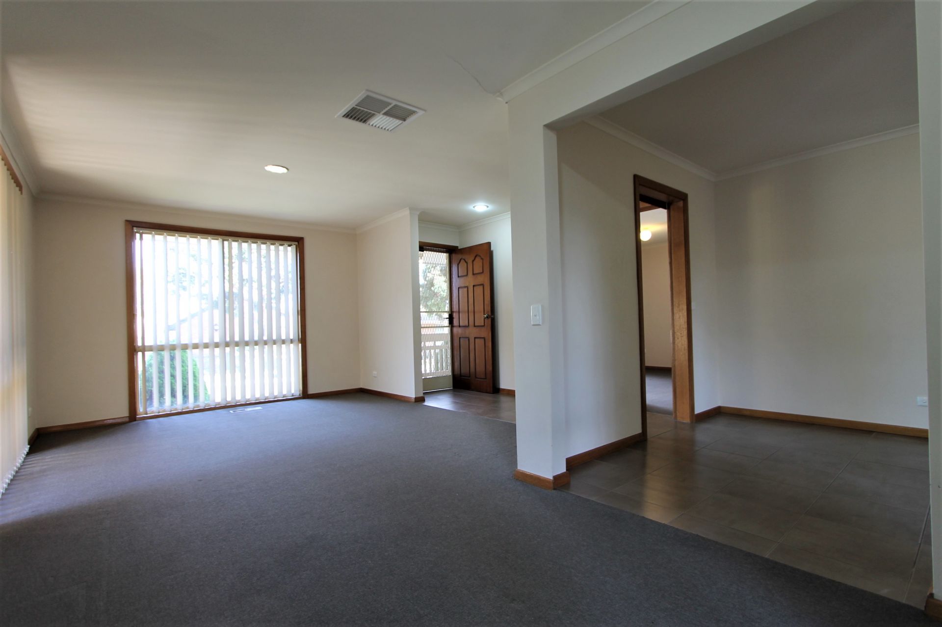 WELL PRICED, FANTASTIC LOCATION!!