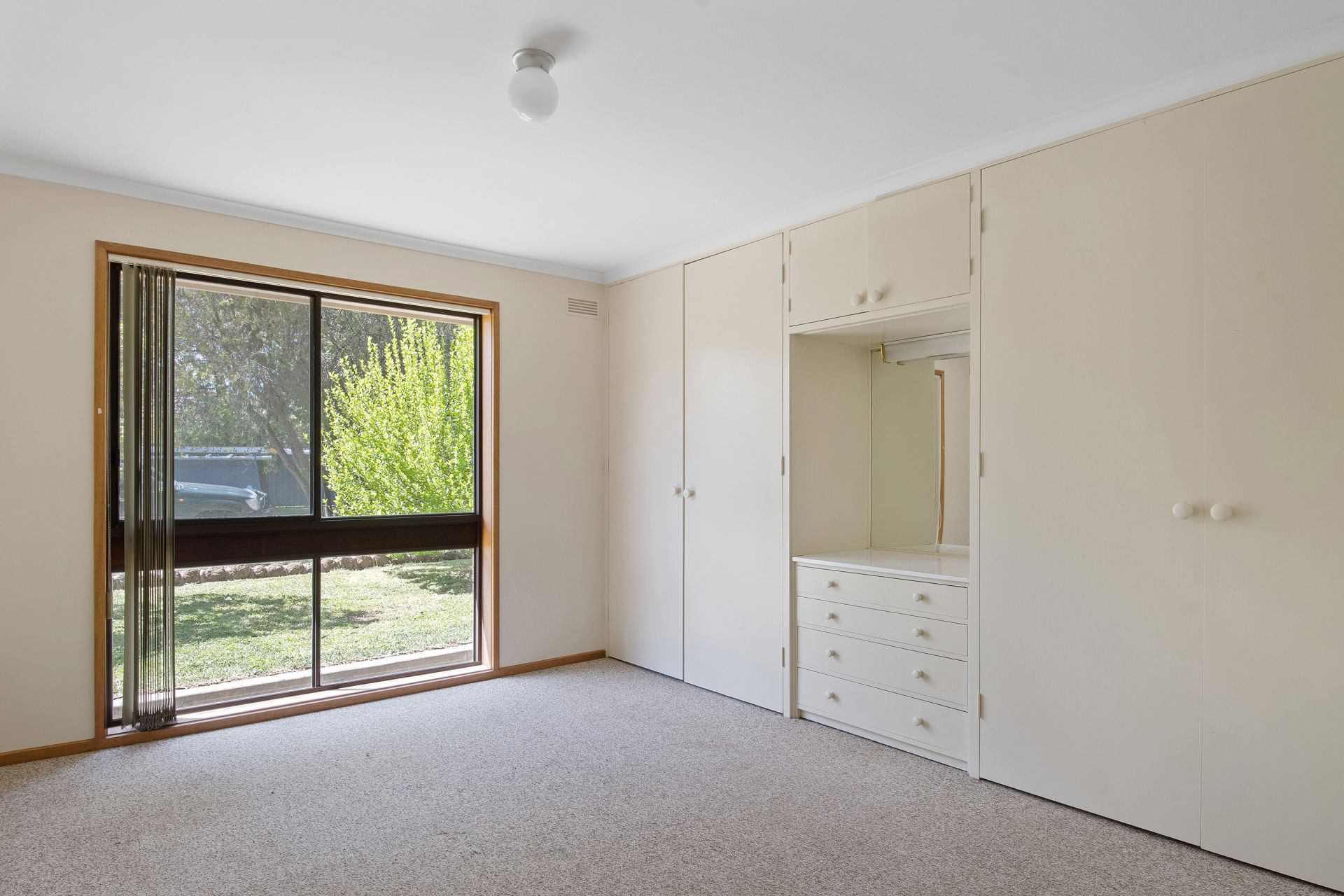 18 College Crescent, Flora Hill Bendigo Ballarat Real Estate Pty Ltd
