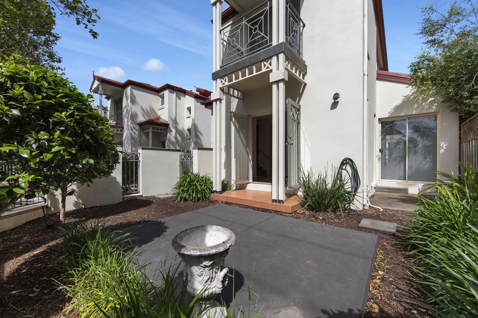 2/483 St Kilda Street, Elwood - Thumbnail 3