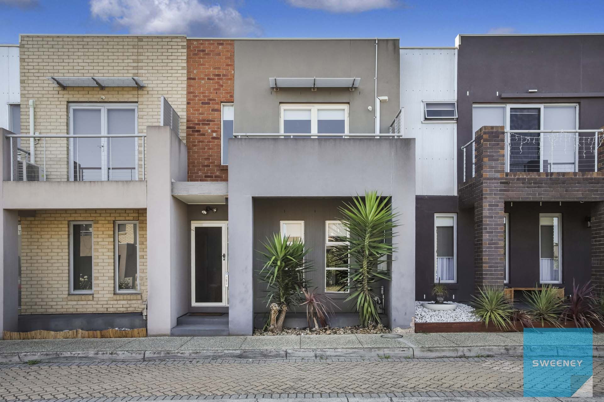 14 Oldis Close, Caroline Springs - Thumbnail 2
