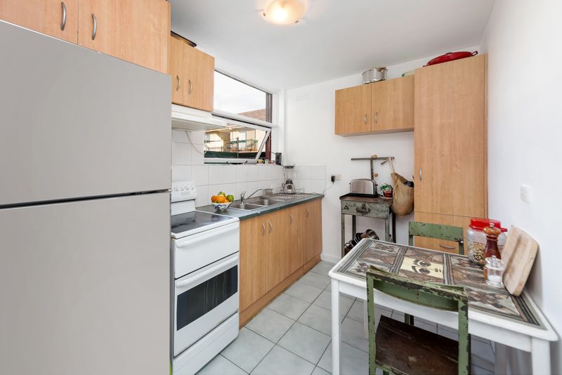 2/3 Gordon Street, Footscray - Thumbnail 8