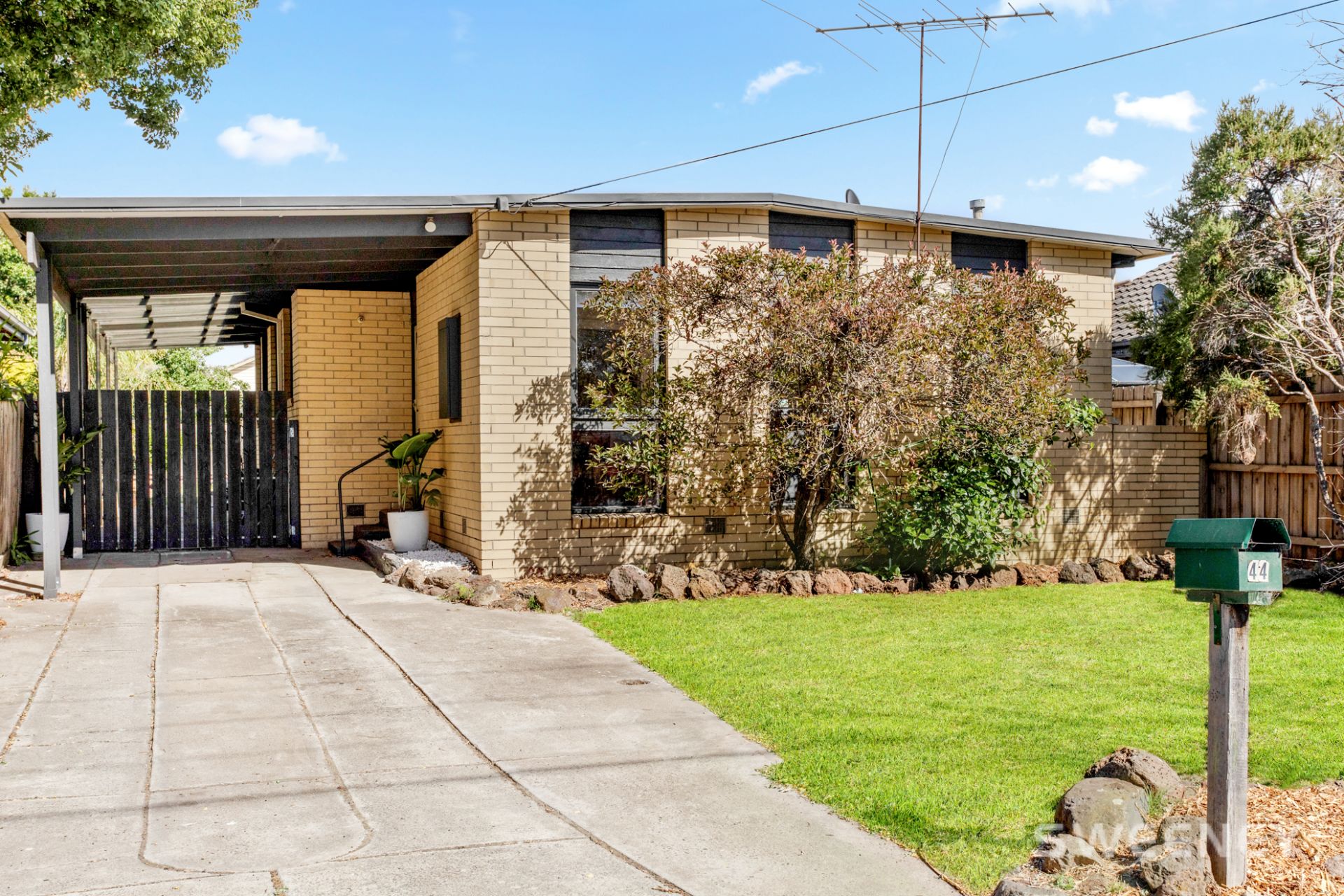44 Merton Street, Altona Meadows - Thumbnail 2