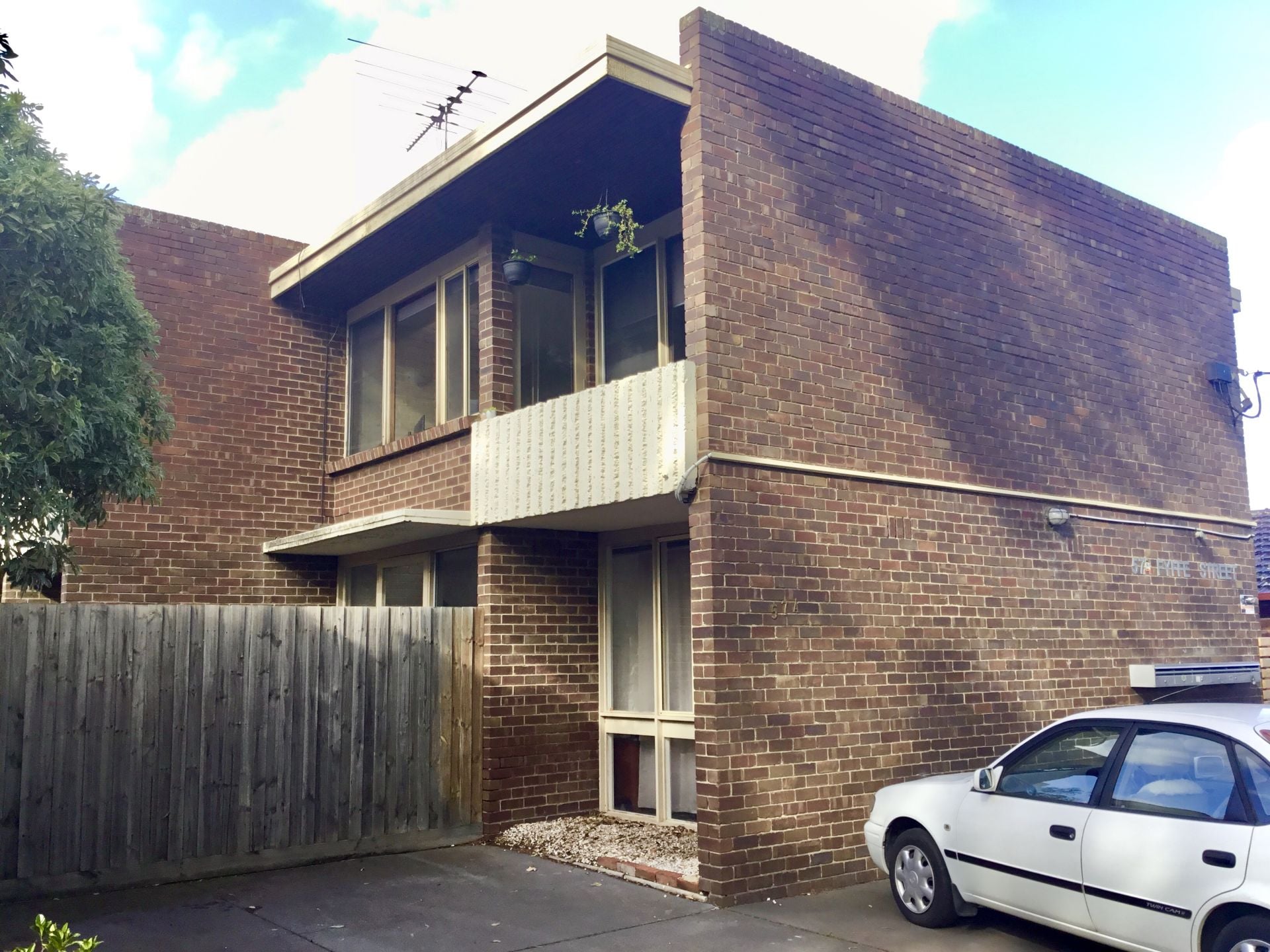 Renovated, Balcony & Location
