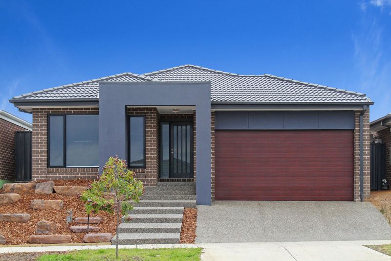 10 Clyde Road, Mernda