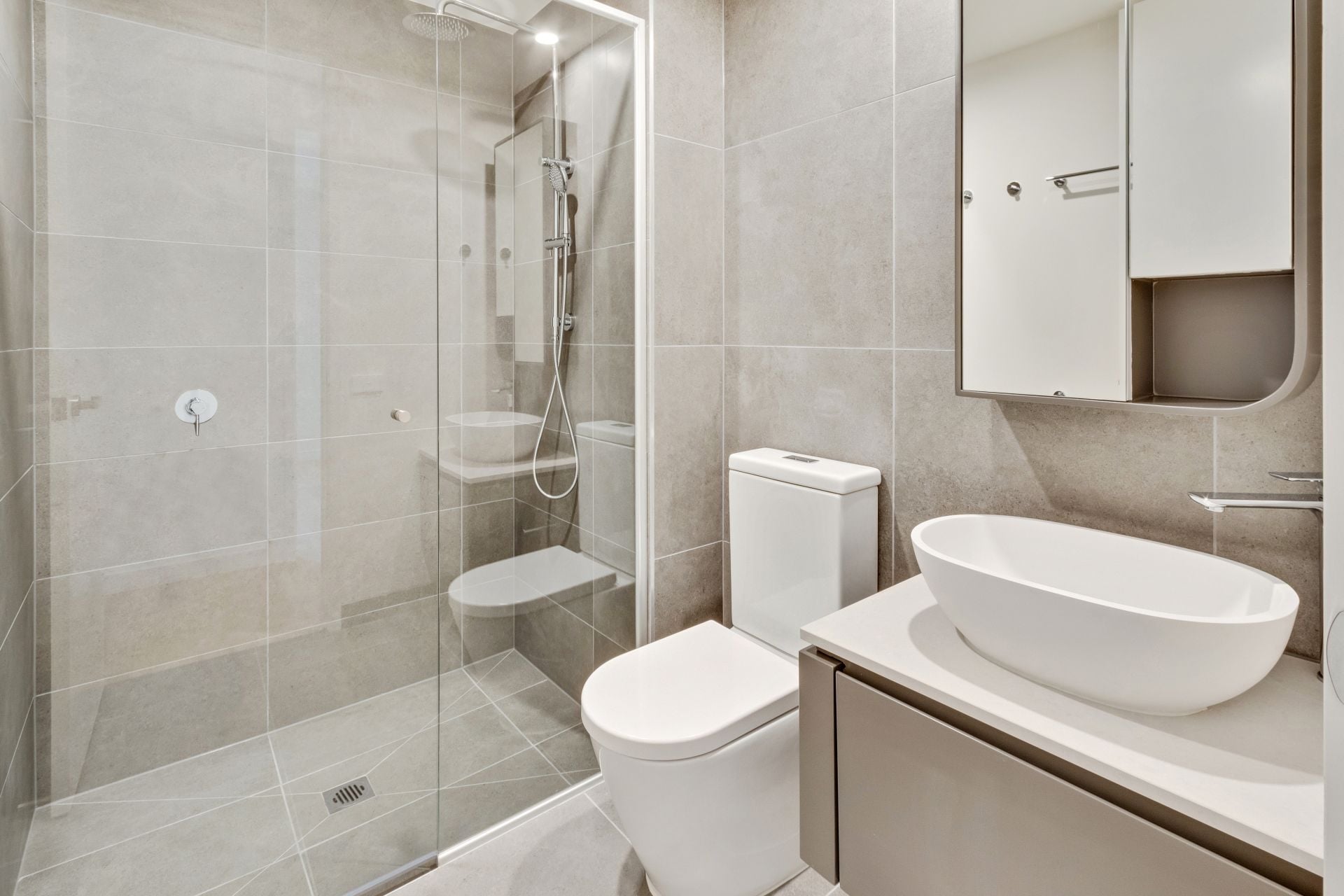 Location, Luxurious Lifestyle