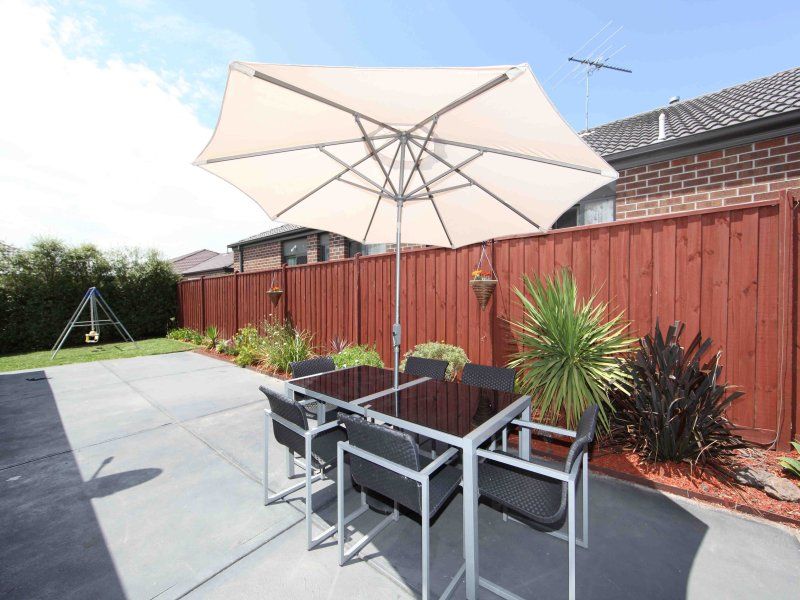 5 Jenolan Way SOUTH MORANG, South Morang - Thumbnail 2