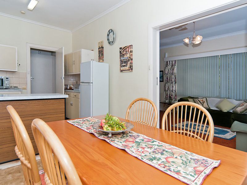 2A Fifth Avenue Semaphore Park 5019