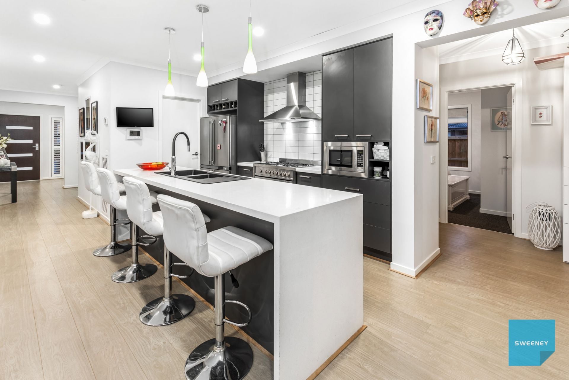 1 Lagoon Drive, Aintree - Thumbnail 4