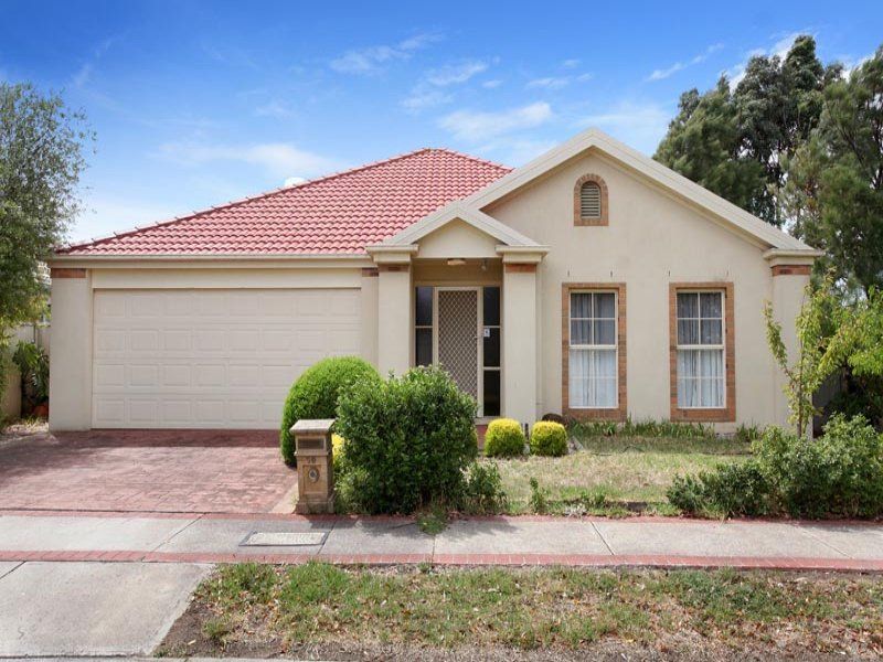 20 Broadhurst Way, Caroline Springs - Thumbnail 2