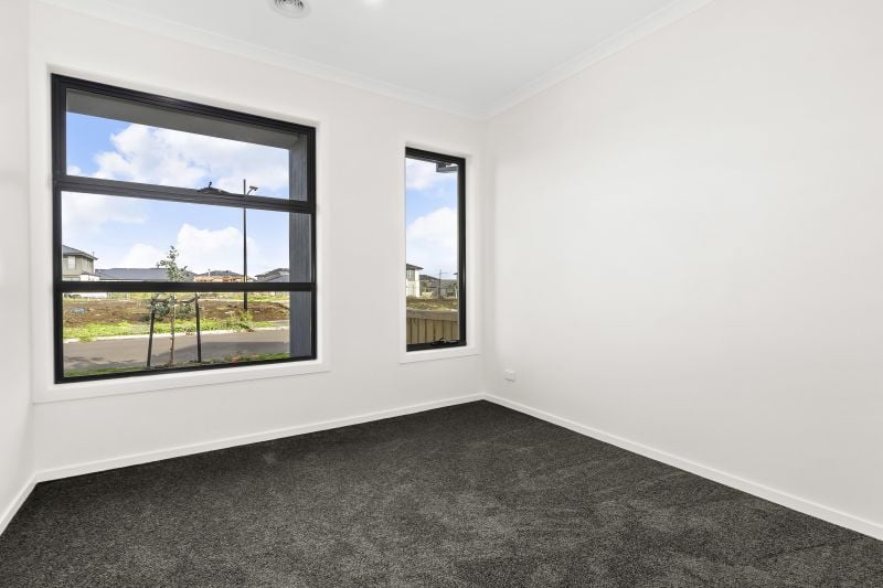 28 Champagne Avenue, Wollert