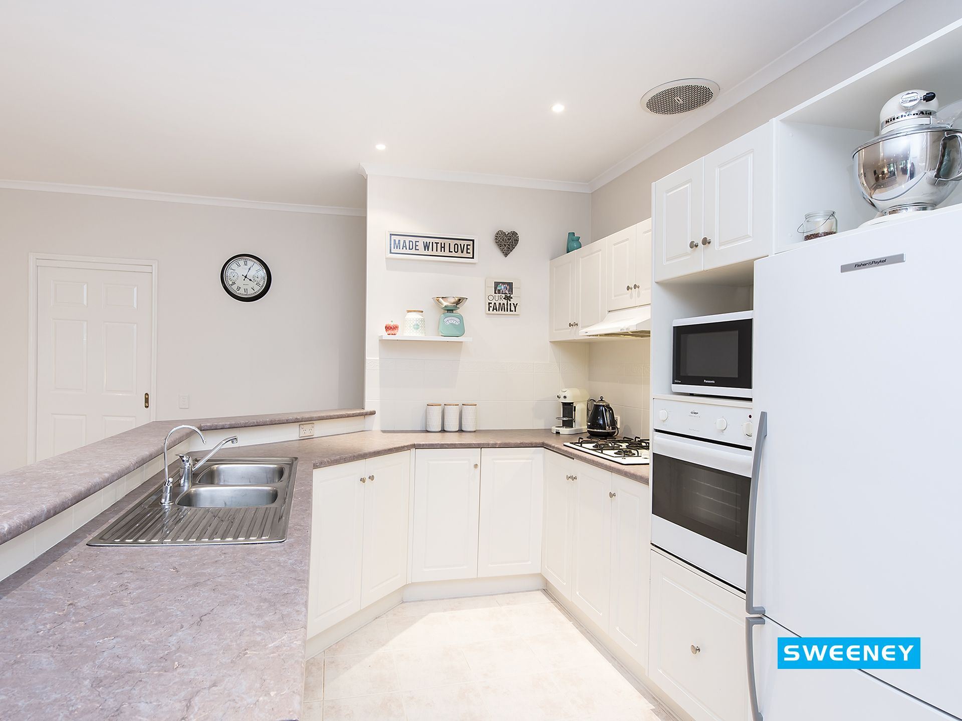 10 Franklin Place, Caroline Springs - Thumbnail 8