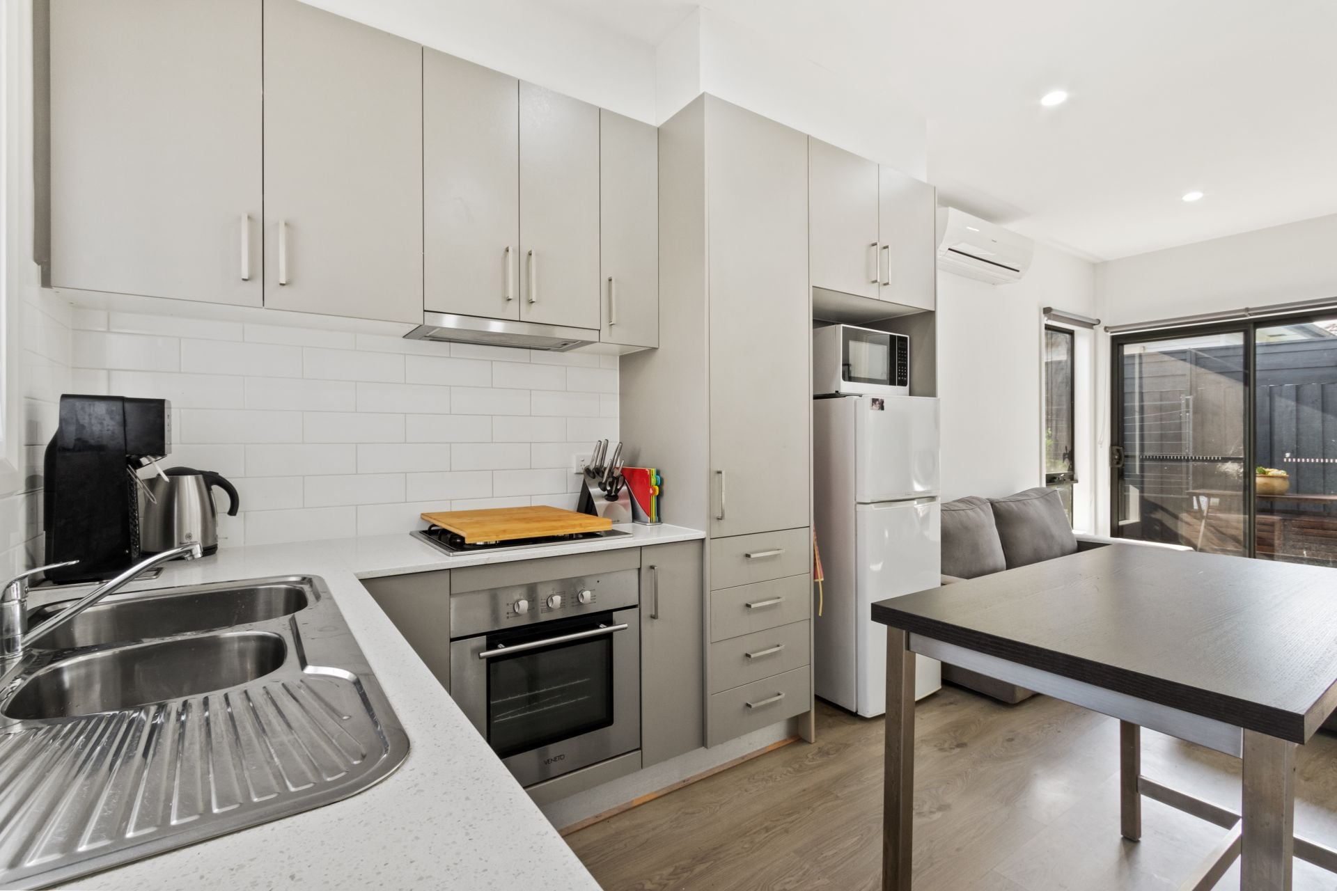 Stylish & Modern