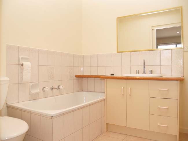 GREAT HOME UNIT & LUXURY LOCATION