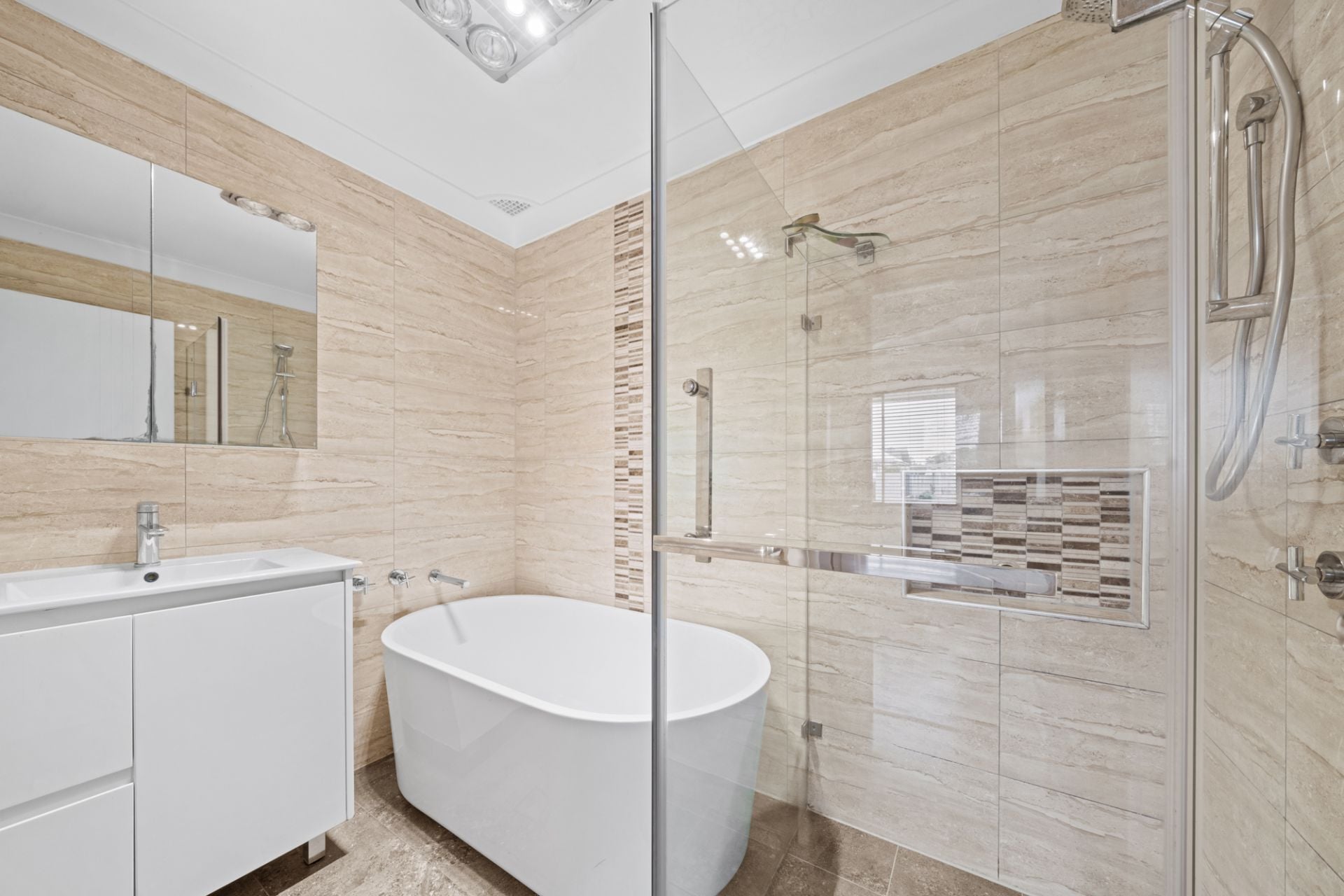 33 Neptune Street Umina Beach NSW, Umina Beach - Thumbnail 3