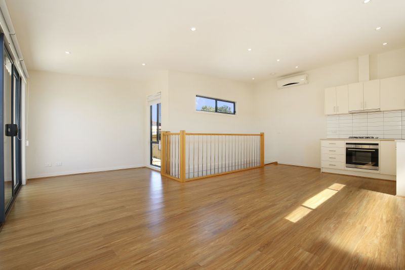3/6 Miranda Road, Reservoir