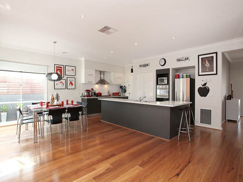 19 Clementson Drive, Caroline Springs - Thumbnail 6
