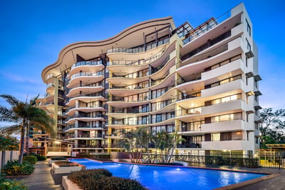 RIVERS ON THE PARK - RESORT LIVING - CITY VIEWS - NE CORNER APARTMENT