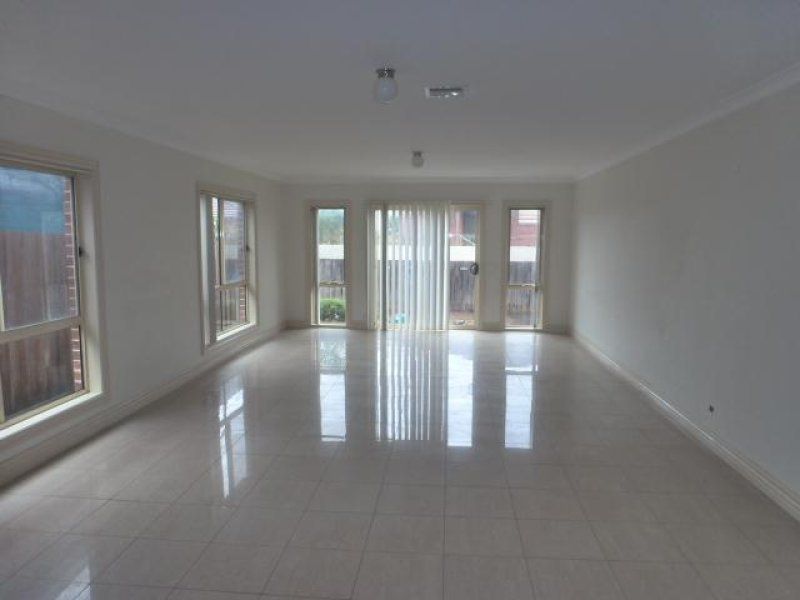 Spacious Townhouse