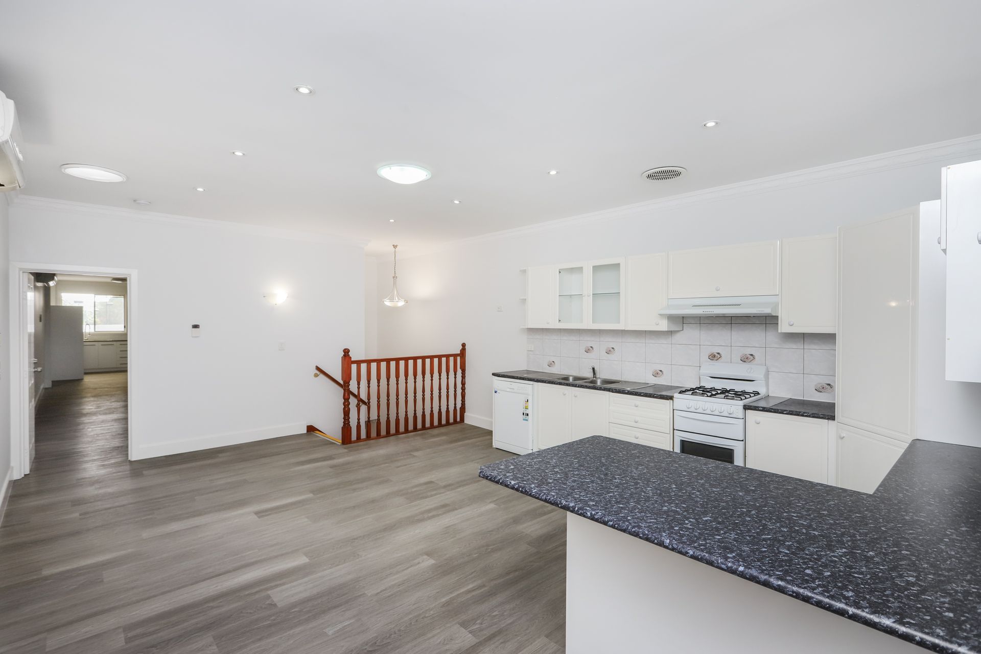 38 Anderson Street Yarraville VIC, Yarraville - Thumbnail 2