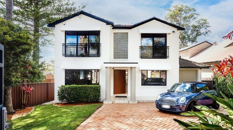 24 Saunders Bay Road, Caringbah South NSW, Caringbah South - Thumbnail 4