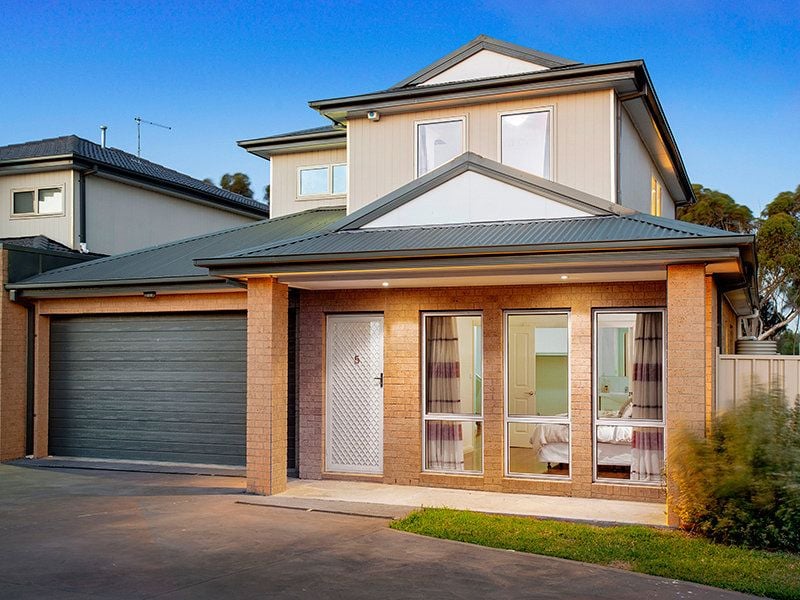 5/9 Trembath Court, Altona Meadows - Thumbnail 2