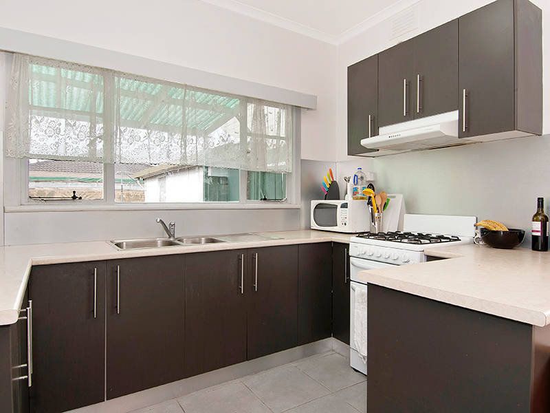 52 Millers Road, Seaholme - Thumbnail 4