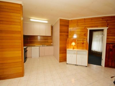 4
 
 
 
  
 
 
 2
 
 
 
  
 
 
 1
 
 
 
 
 
 
 
 137 Main Street, SHEFFIELD TAS 7306, Sheffield - Thumbnail 6