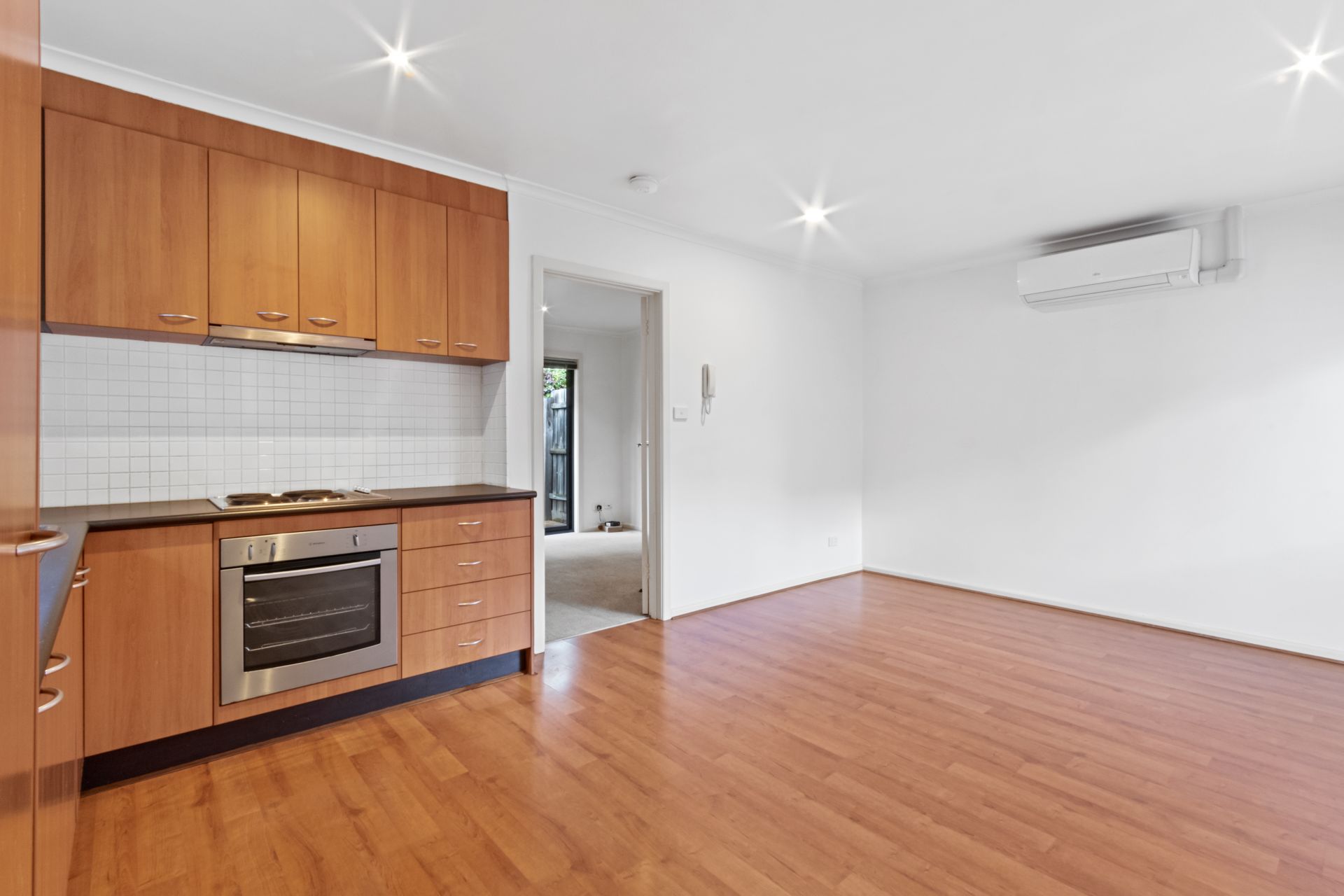 Terrific Unit With A Huge Courtyard!