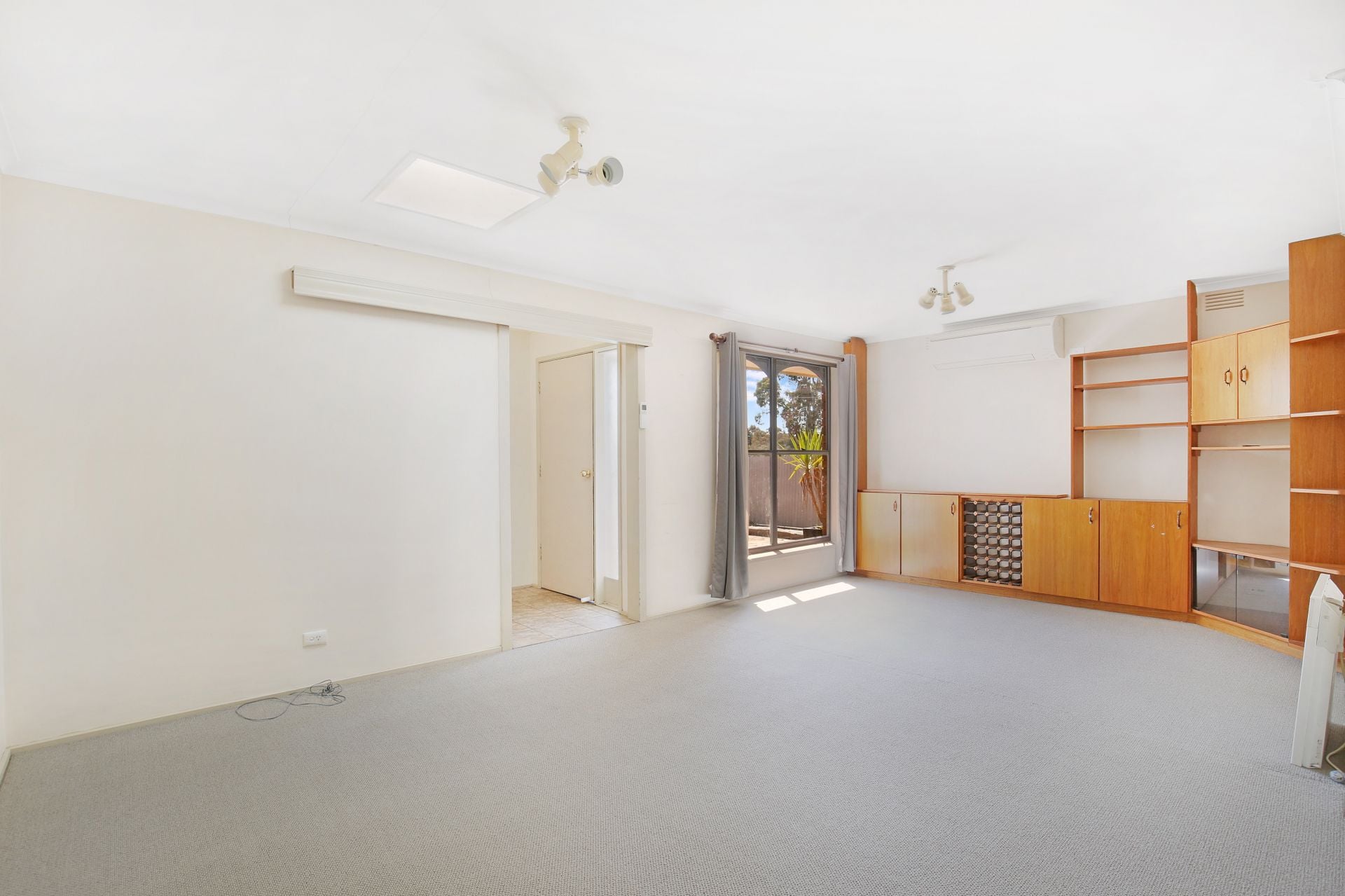 DELIGHTFUL FAMILY HOME!