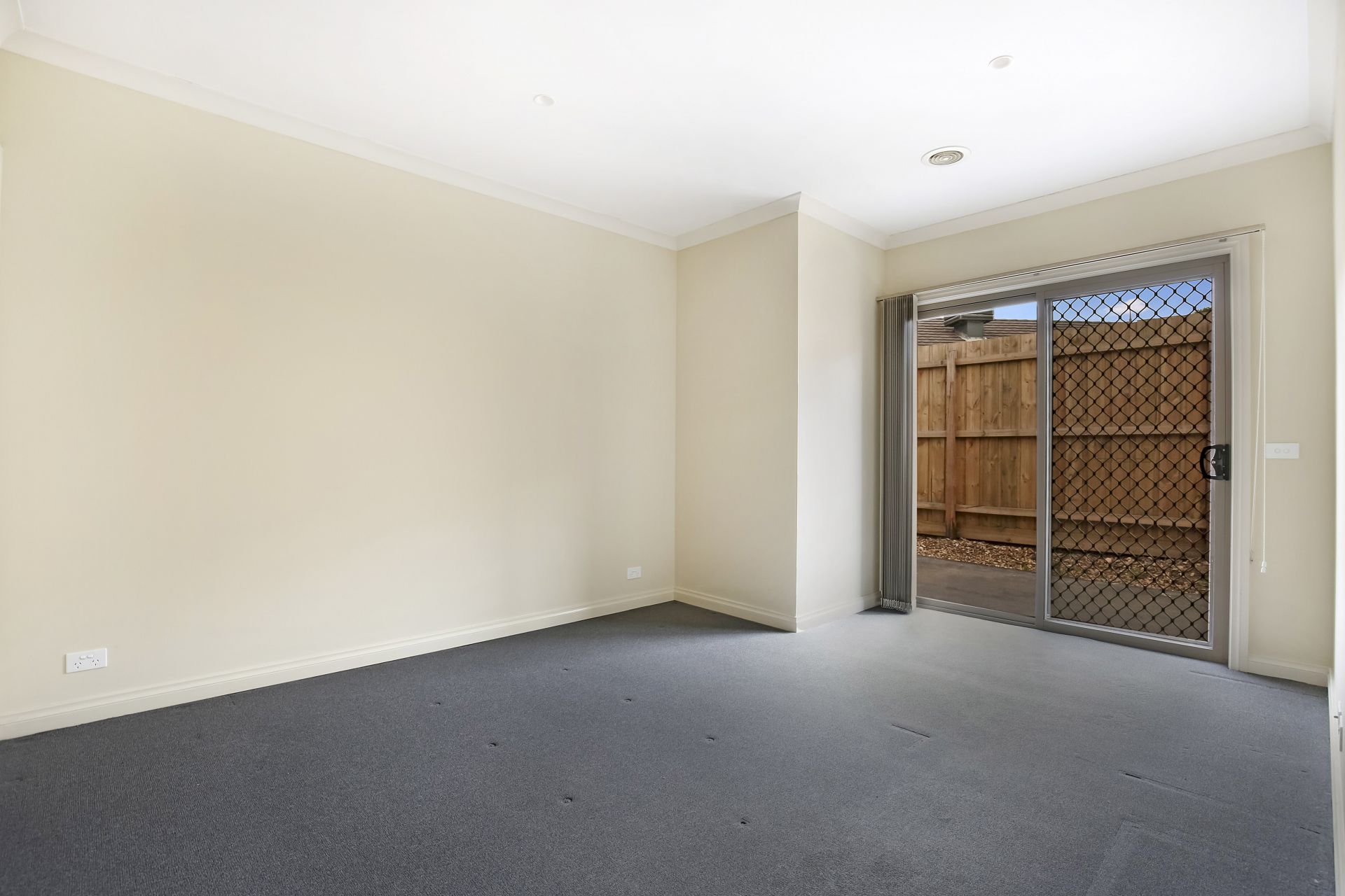 AFFORDABLE MODERN LOW MAINTENANCE LIVING !!!