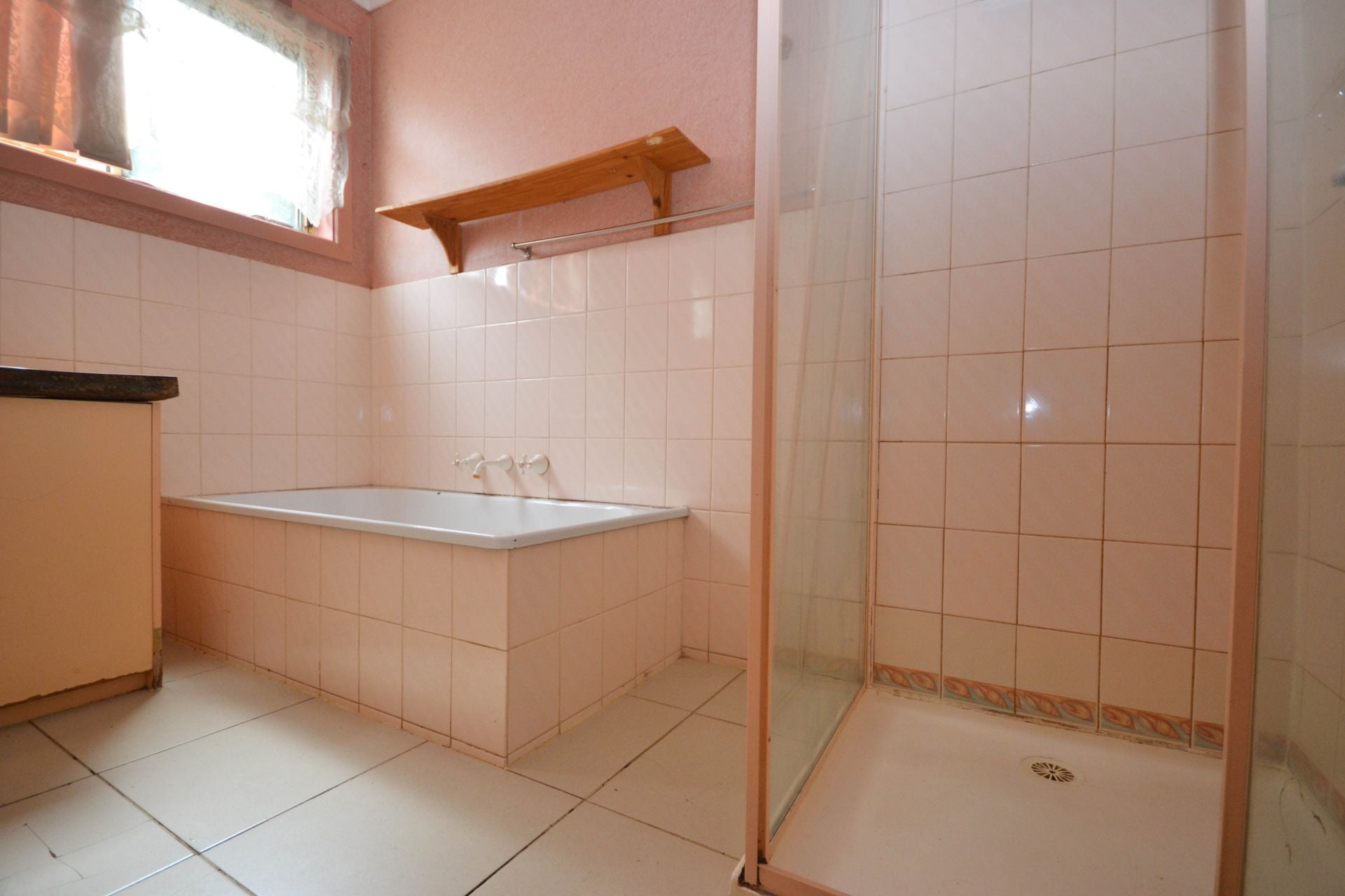 THREE BEDROOM BRICK VENEER HOME!
